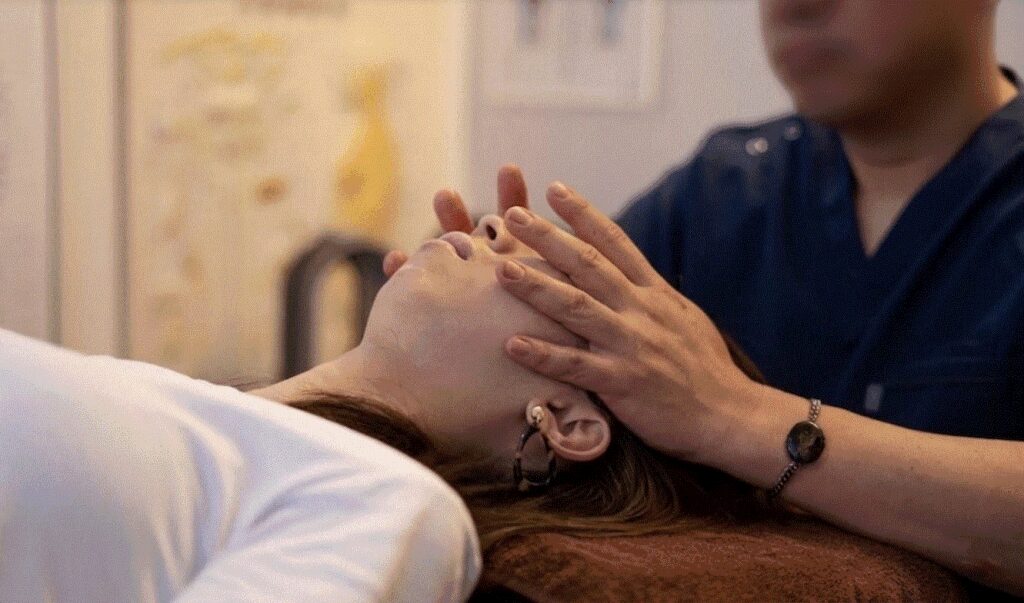 脳内環境の調整（自律神経を正常化し、身体の緊張をフワッと解く）